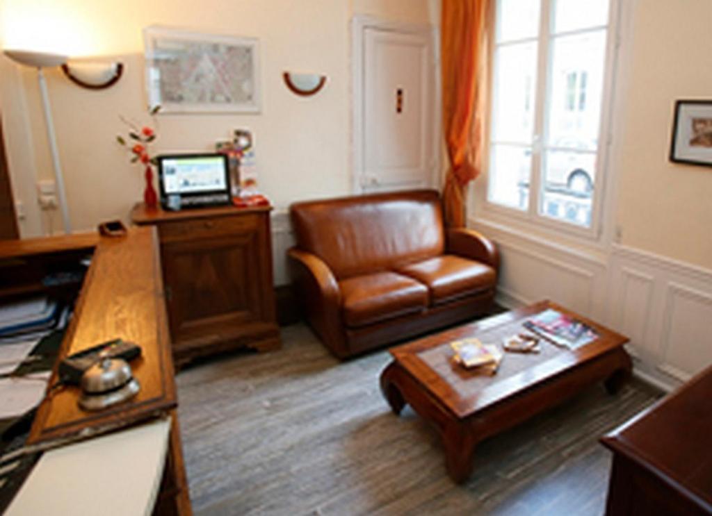 Hotel Le Home Saint Louis Versailles Esterno foto